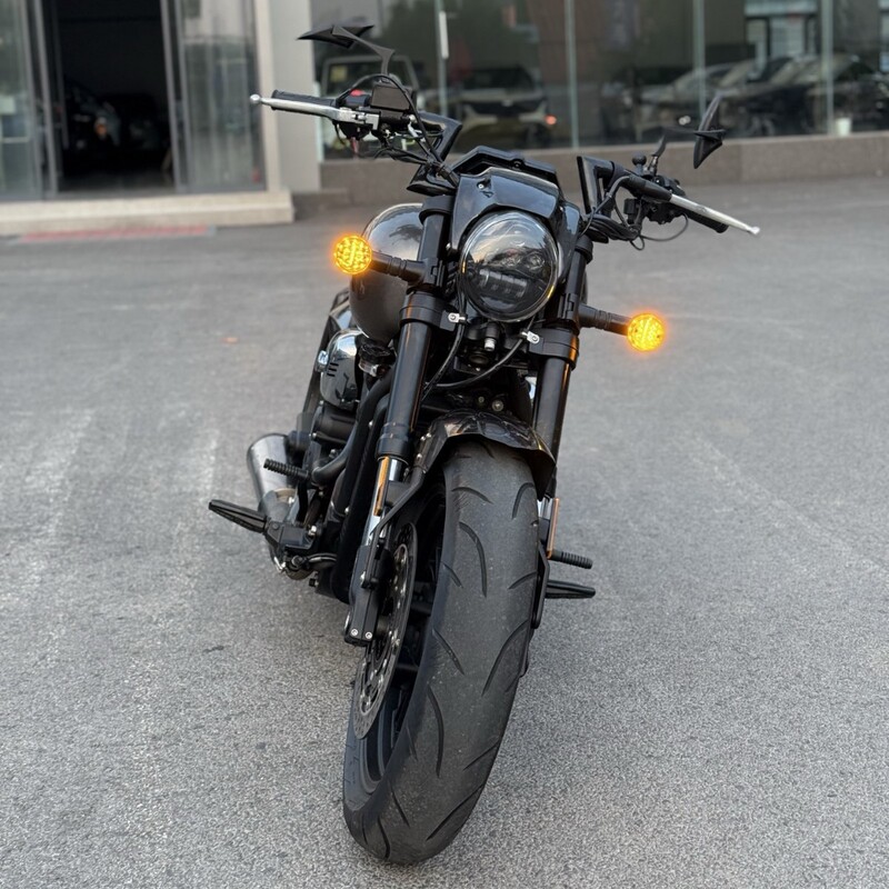 Wolverine 800 Wide-Tire Retro Cruiser Motorcycle, Dual-Cylinder Efi Water-Cooled 400Cc 360 Wide-Tire Fuel Motorcycle