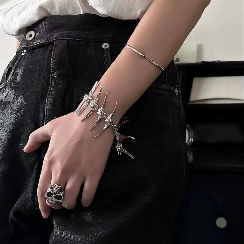 Red Book's Same Style Silver Thorn Horn Bone Bracelet European and American Stylish Couple Fashion Hip-Hop Punk Thorn Jewelry