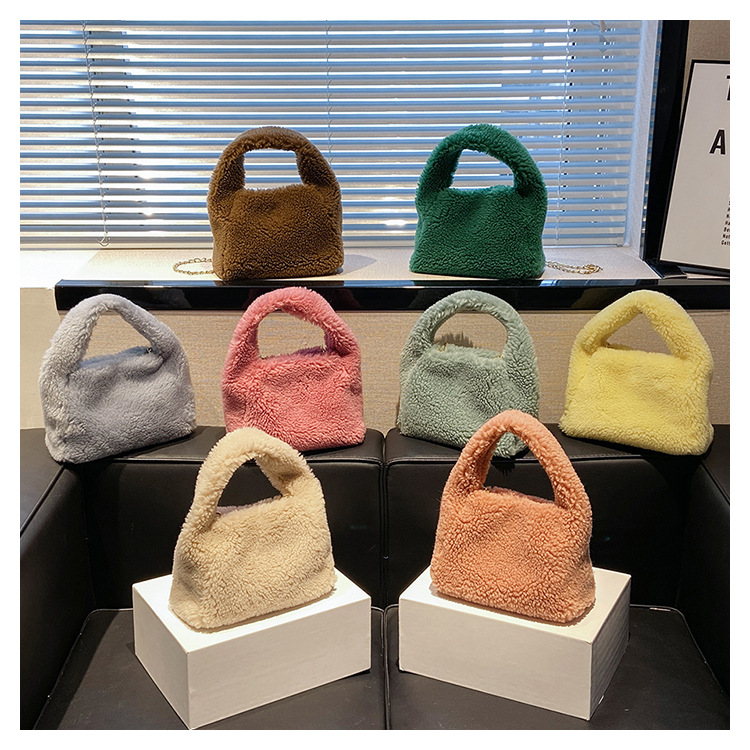 Pluche niche-ontwerp Dameskleurige crossbody Nieuwe herfst- en winterhandtas 2023 Chain pluchen tas_voghion.com