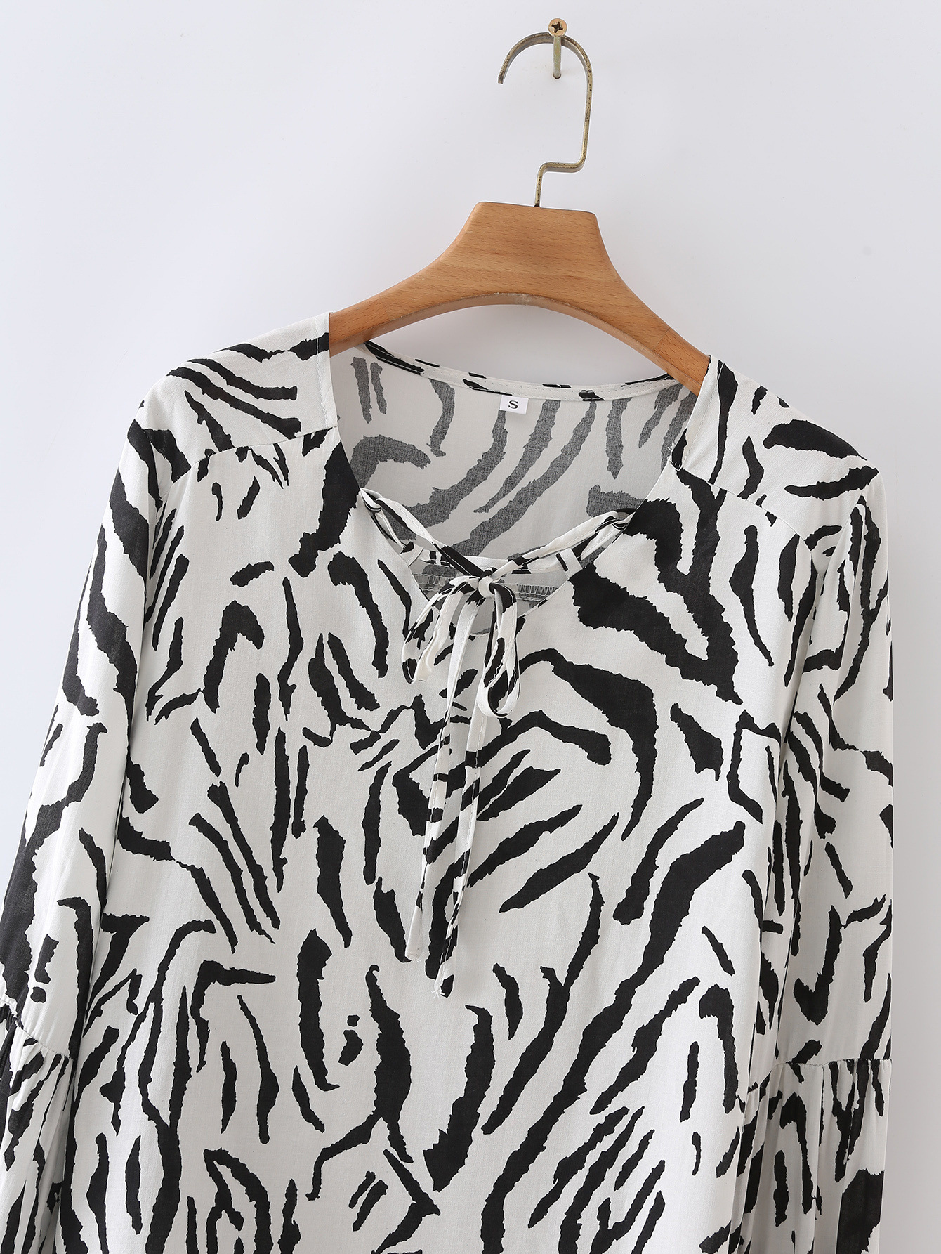 loose thin soft rayon zebra print pullover shirt NSAM55392