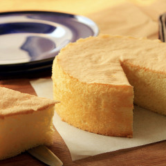 カジュアルな誕生日ケーキ用の栄養価の高いすぐに食べられるシフォンスポンジ半製品親子DIY誕生日ケーキ胚