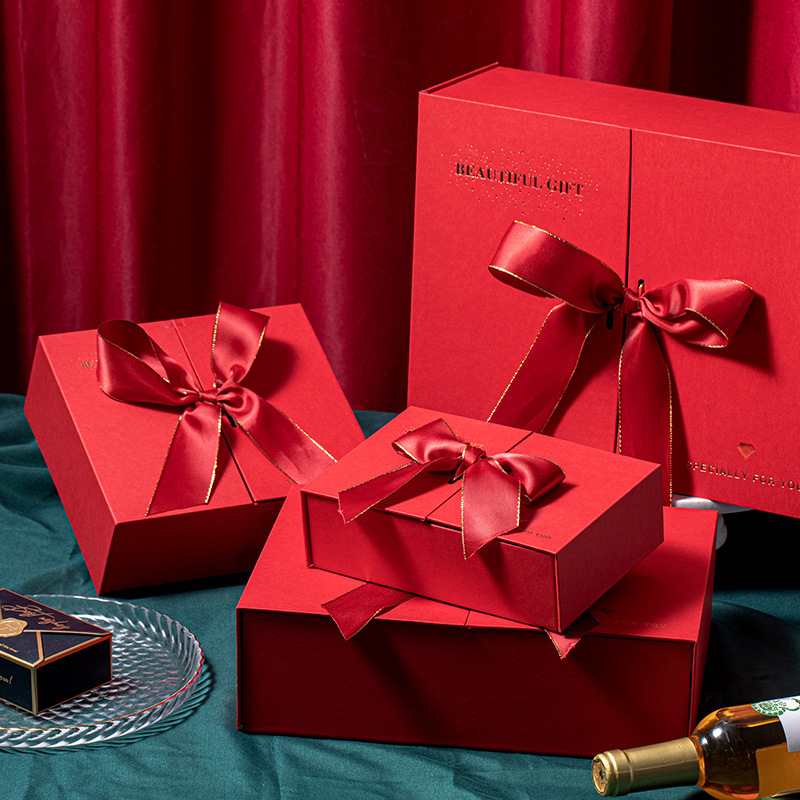 新款红色创意双开门礼品盒 高档烫金生日礼物包装盒 现货可定制|ru