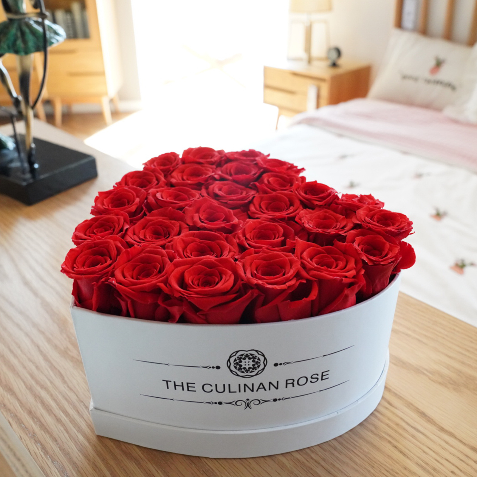 Transfronterizo Amazon Flor eterna Cubo de abrazo de rosas al por mayor Ramo de San Valentín Regalo Flor eterna Adornos de alta calidad