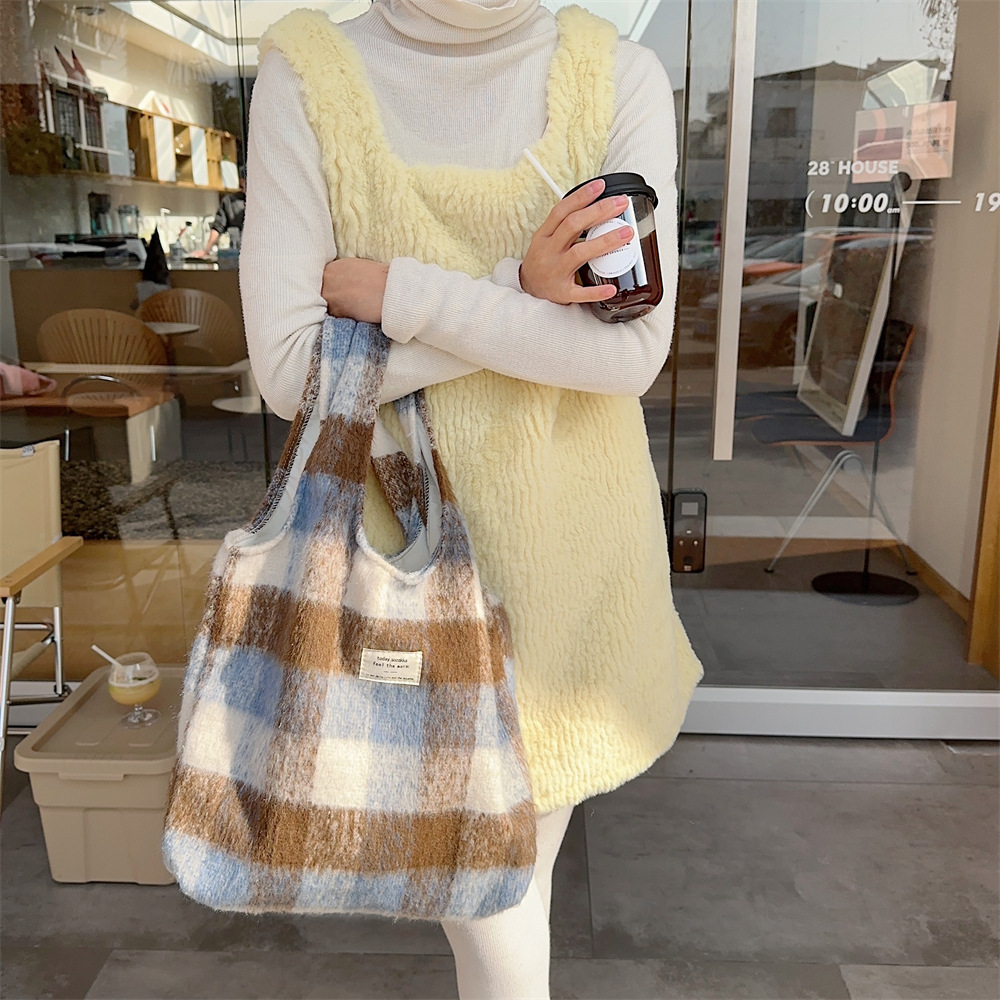 31292 Japanese and Korean large-capacity woolen checkered bag for women, 2023 new Tote bag, commuter and school single-shoulder bag undefined