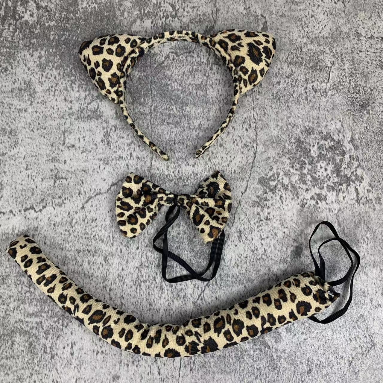Conjunto de tres piezas de orejas de leopardo marrón