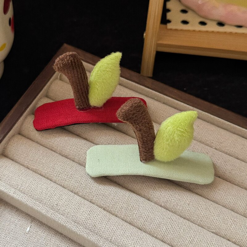 Cute and Fun Apple Red Hair Clips, Sweet and Versatile Girly Style Duckbill Hairpins, Hair Accessories Wholesale Clips Cute and Fun Apple Red Hair Clips, Sweet and Versatile Girly Style Duckbill Hairpins, Hair Accessories Wholesale Clips