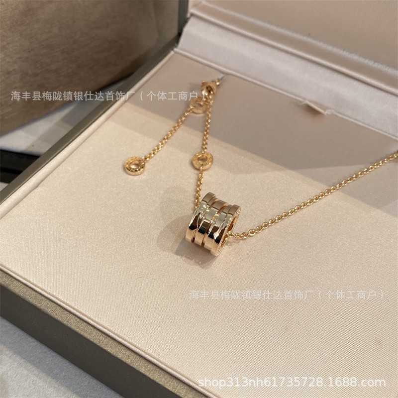 Baojia High Version Rose Gold Glossy Spring Necklace Women's Rose Gold Light Luxury High Fashion Couple Necklace Baojia High Version Rose Gold Glossy Spring Necklace Women's Rose Gold Light Luxury High Fashion Couple Necklace