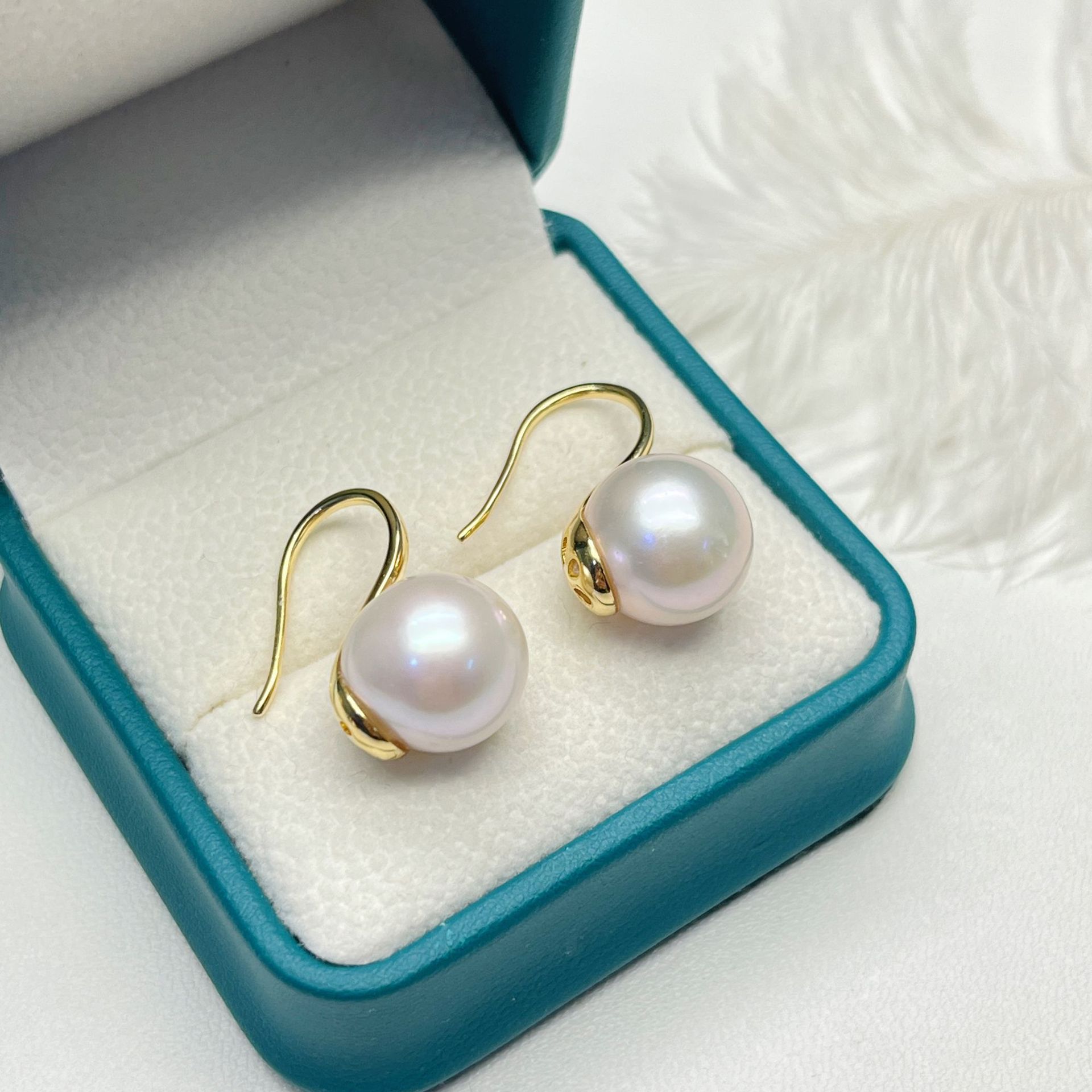 23g Weight 925 Sterling Silver Ear Needle Material Ear hook Classification 1 Pair Quantity Daily Occasion Freshwater Pearl Material Geometric Pattern Women's Gender Simple Style Style 1 Pair Freshwater Pearl Freshwater Pearl Earrings Geometric Ear Hook 33