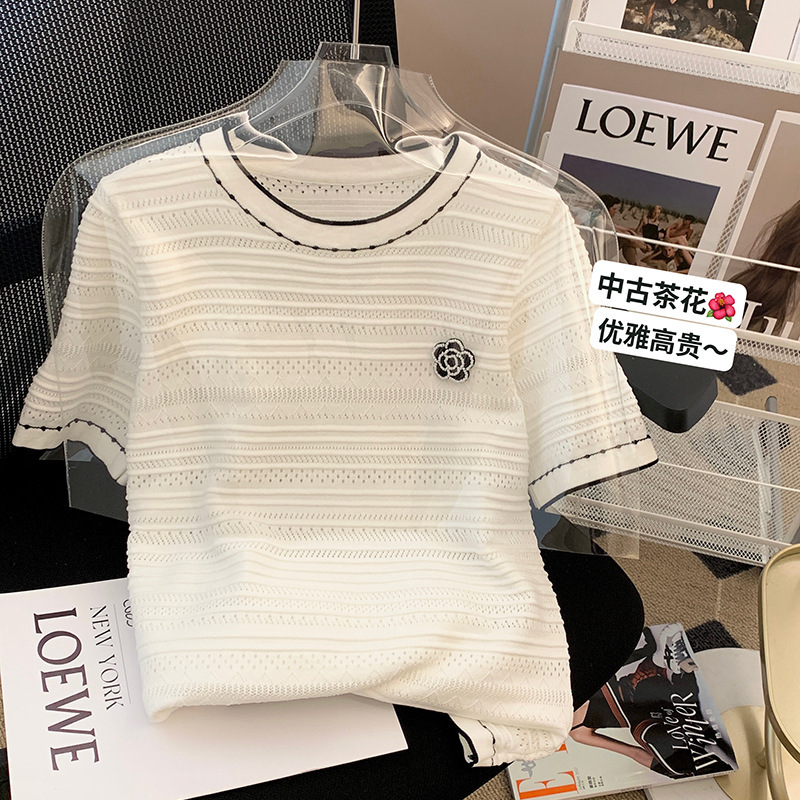 Gejia's New 2025 Summer New Camellia Ice Silk Short-Sleeved T-Shirt Women's Small Fragrant Versatile Knitwear for Women