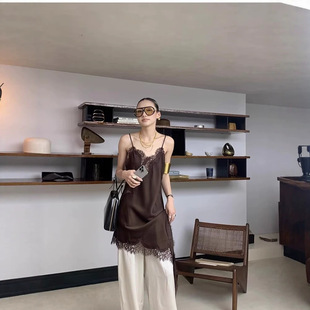 �羳����W���LŮ�b �r�К��|�Ըе����ٽz�����Q�B��ȹ