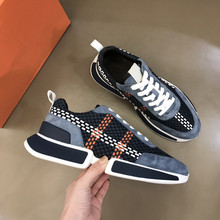 �ݳ�Ʒ���Ƴ��ƕr���¿�ϵ����ɫ�͎��\����Ь�A�^���s���e�ܲ�Ь