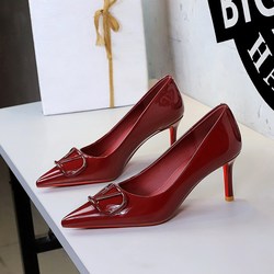 8351-AK117 sexy queen temperament single shoes women's red sole V-button pointed high heels women's slim heels shallow mouth European and American