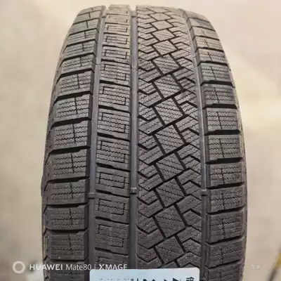 Vehicle tire snow tire