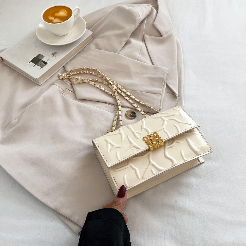 2023 verano textura pequeña bolsa cuadrada Bolsa de mensajero de hombro de cadena elegante de las mujeres de moda de este año