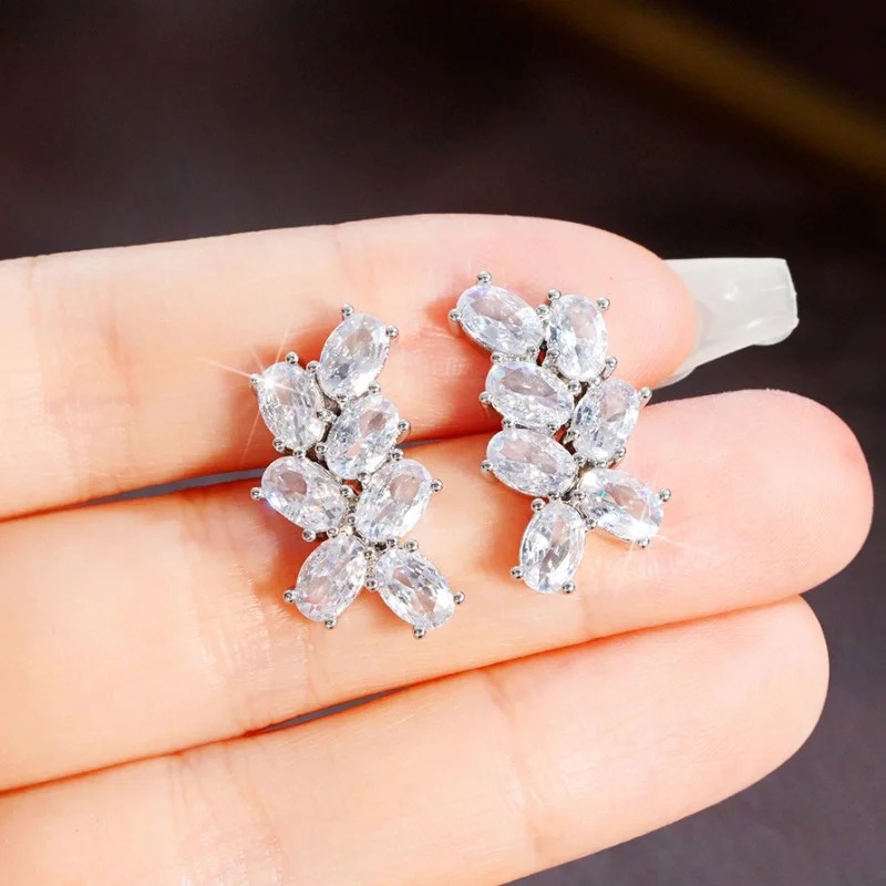 1 Pair Elegant Leaf Flower Inlay Copper Zircon Ear Studs display picture 8