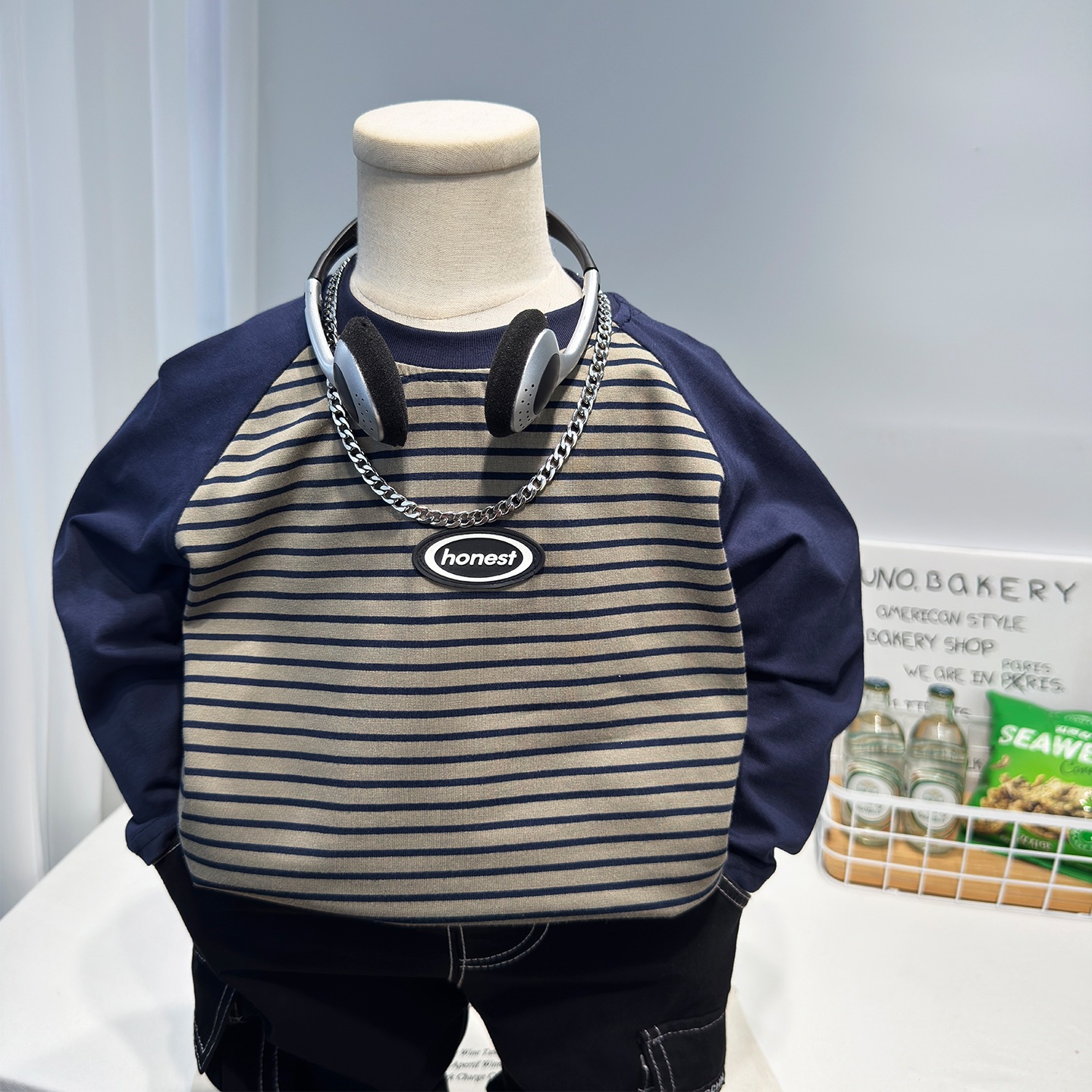 Boys' Autumn Long-Sleeved T-Shirt 2026 New Style, Handsome Clothes for Baby Boys, Fashionable Striped Base Layer