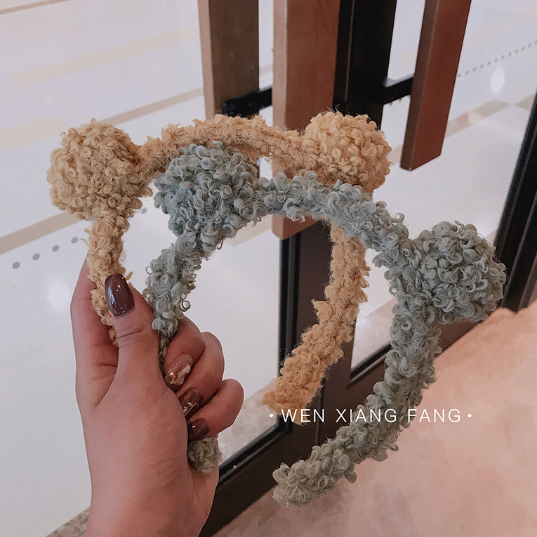 Corea del Sur venden lindas orejas de cabello de cordero de oso de pelo de pelo de pelo de peluche de otoño y invierno broche de pelo de pelo de peluche joyería