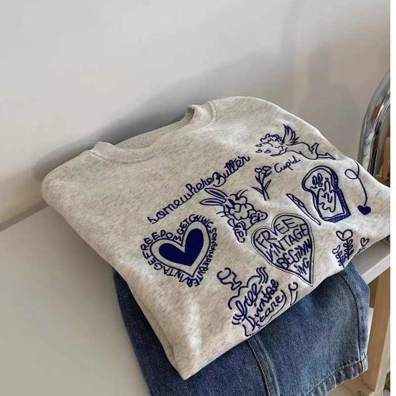 [New fleece-lined] 24 Autumn New Embroidered Love Rabbit Round Neck Long Sleeve Top Women's Korean Sweatshirt