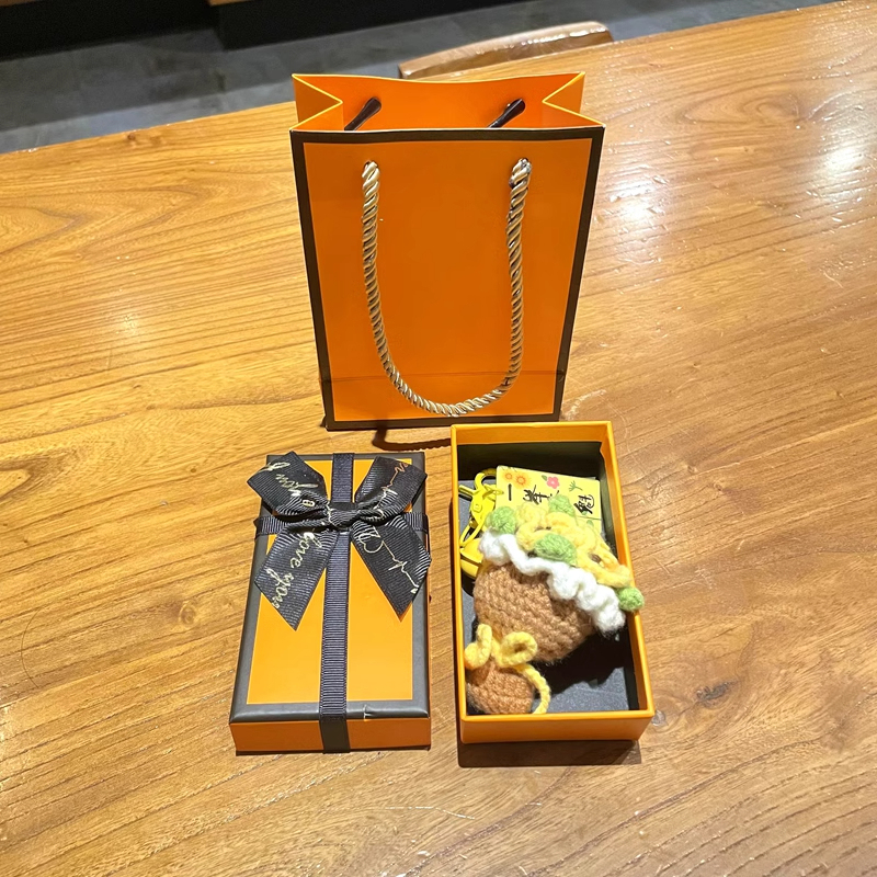 教师节礼物2025新款送女老师手捧花钥匙扣谢师礼毛线花束挂件成品|undefined