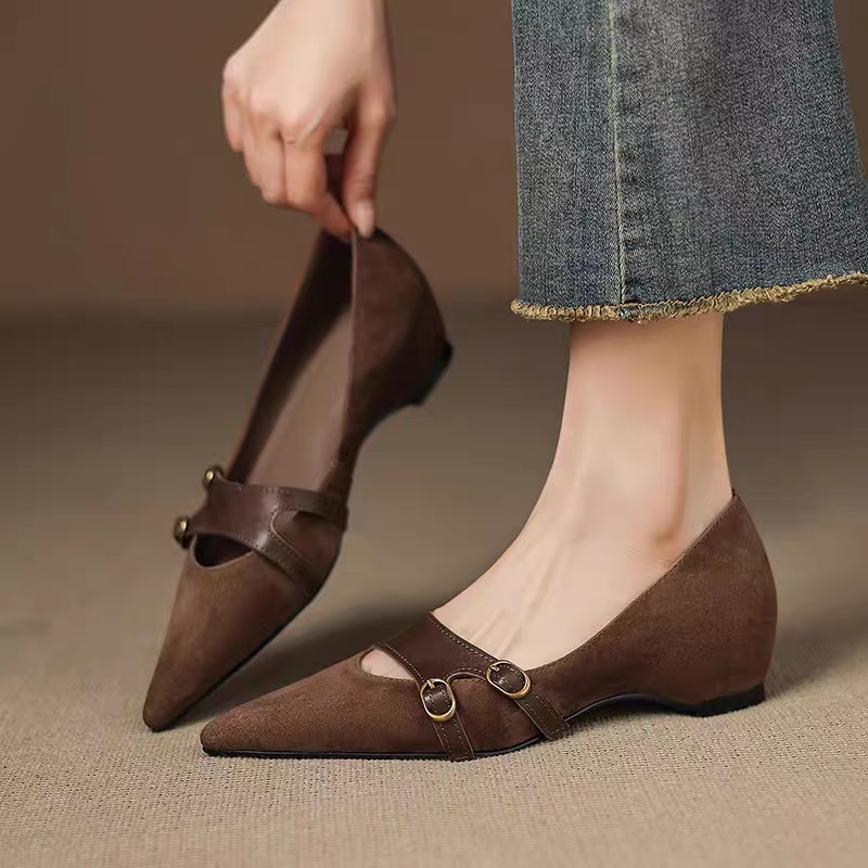Retro Brown Pointed Toe Flat Shoes for Women New French Color Matching Shallow Mouth Casual Inner Heightening Flat Shoes All Year Round Shoes