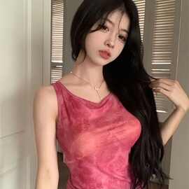 跨境批发甜辣露背碎花背心吊带女夏季新款性感辣妹短款设计感上衣