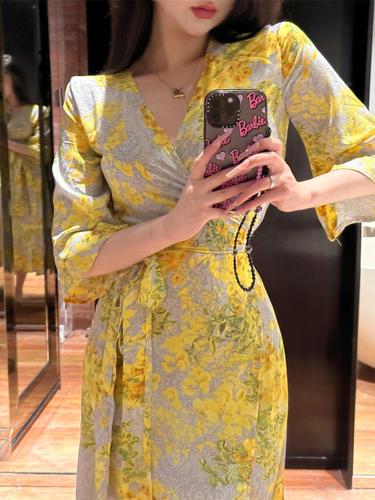 Internet celebrity's same style yellow shirt, French style romantic dress, printed holiday long dress, pure desire seaside beach dress