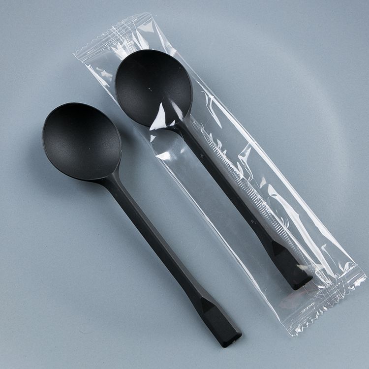 검은 두꺼운