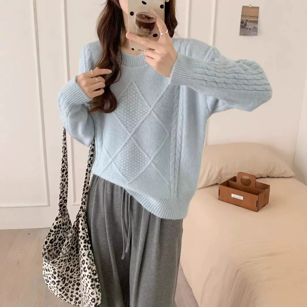毛衣女秋冬季慵懒风宽松打底菱形显瘦日系温柔纯色圆领套头针织衫