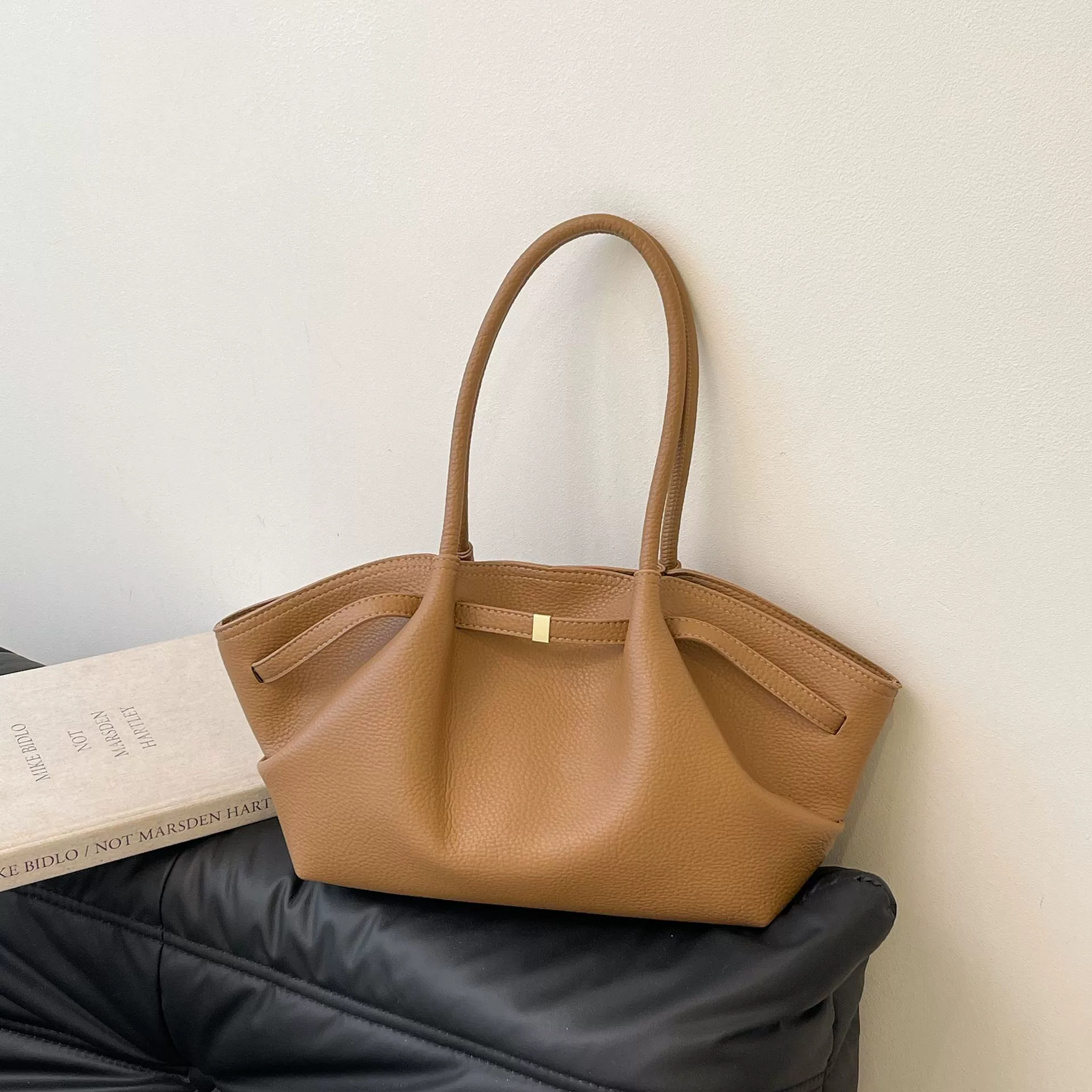 (Cross-border trading), capacious one-shoulder bag