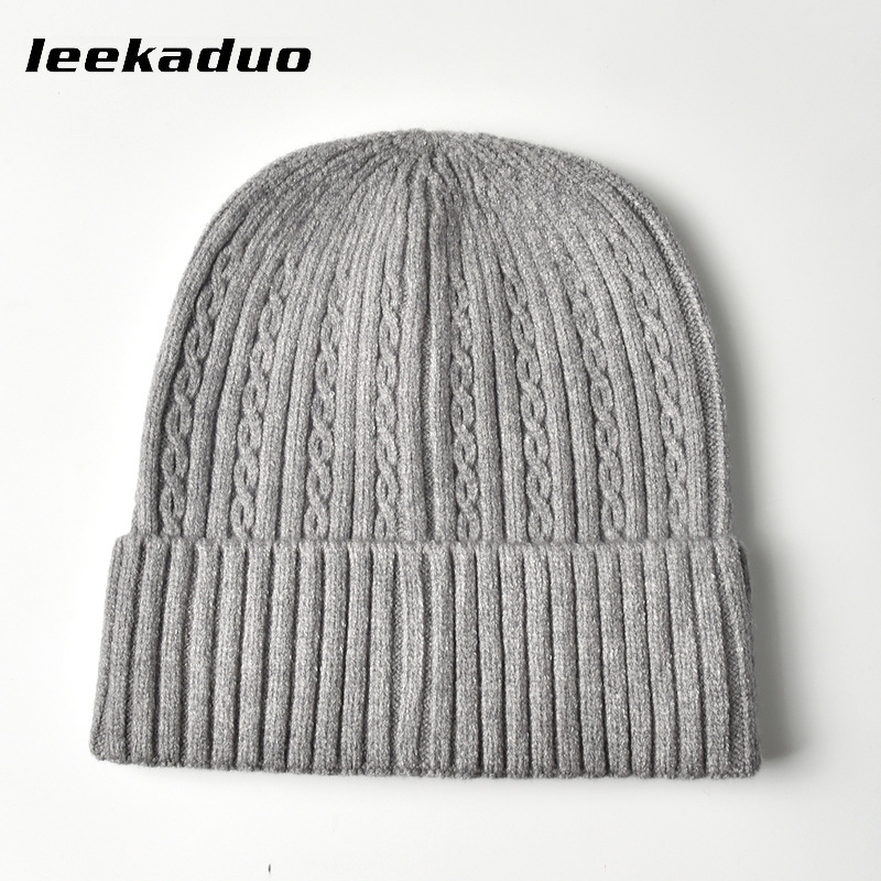 Nieuwe stijl kabel gebreide muts heren winter casual effen gebreide muts dames gezicht kleine wollen hoofd muts modieuze koude muts_voghion.com