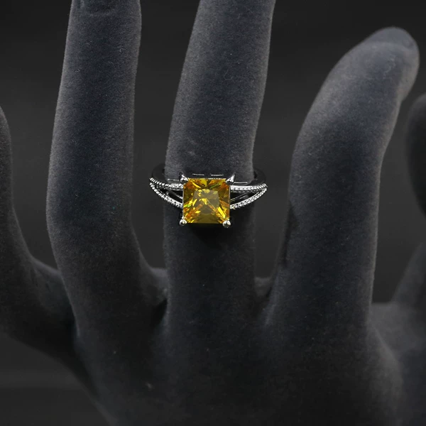 Yellow ring