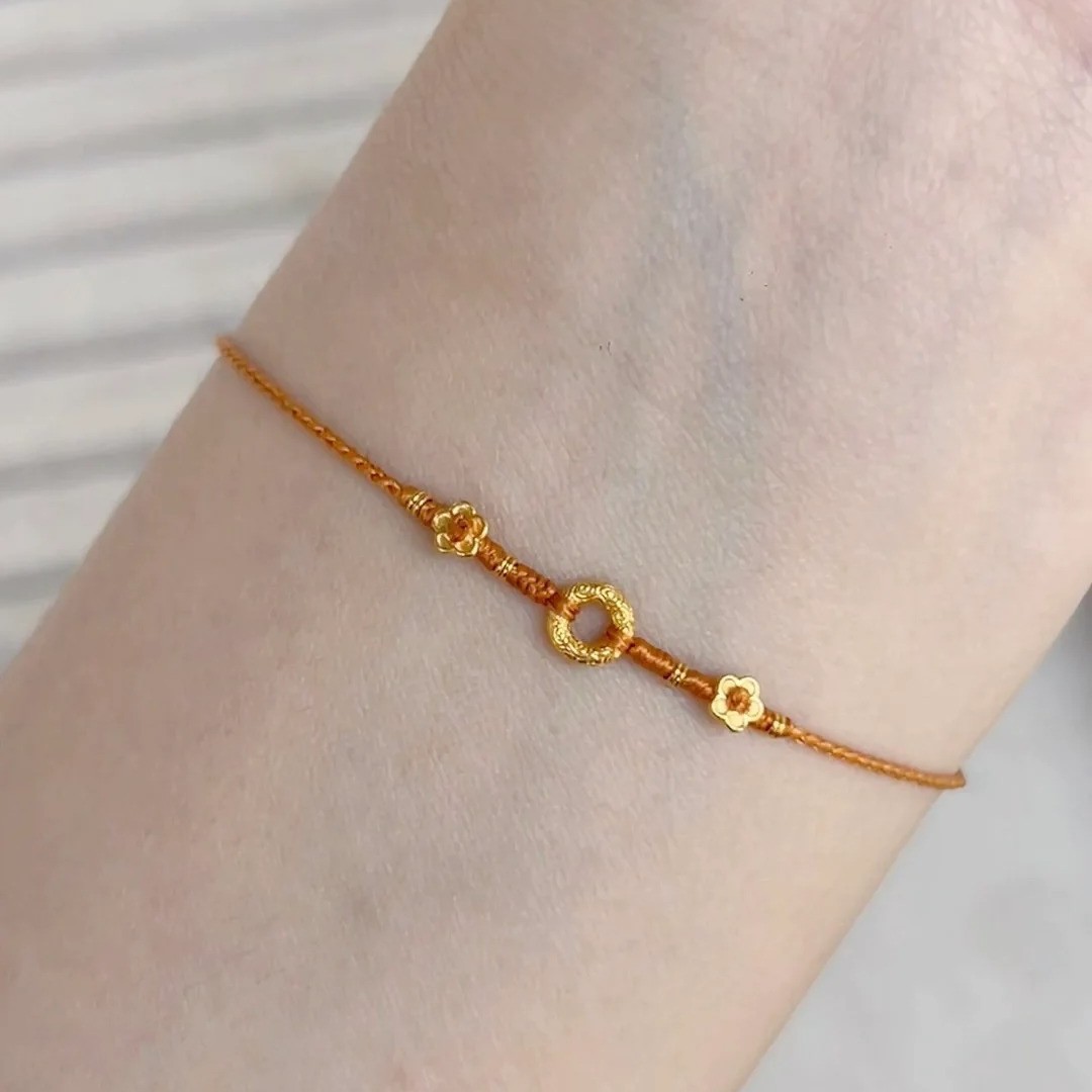 New Ethnic Style Fine Ethnic Bracelets with Money-Attracting Gold-Plated Small Flower Charms, Good Luck Red String Bracelets for Women