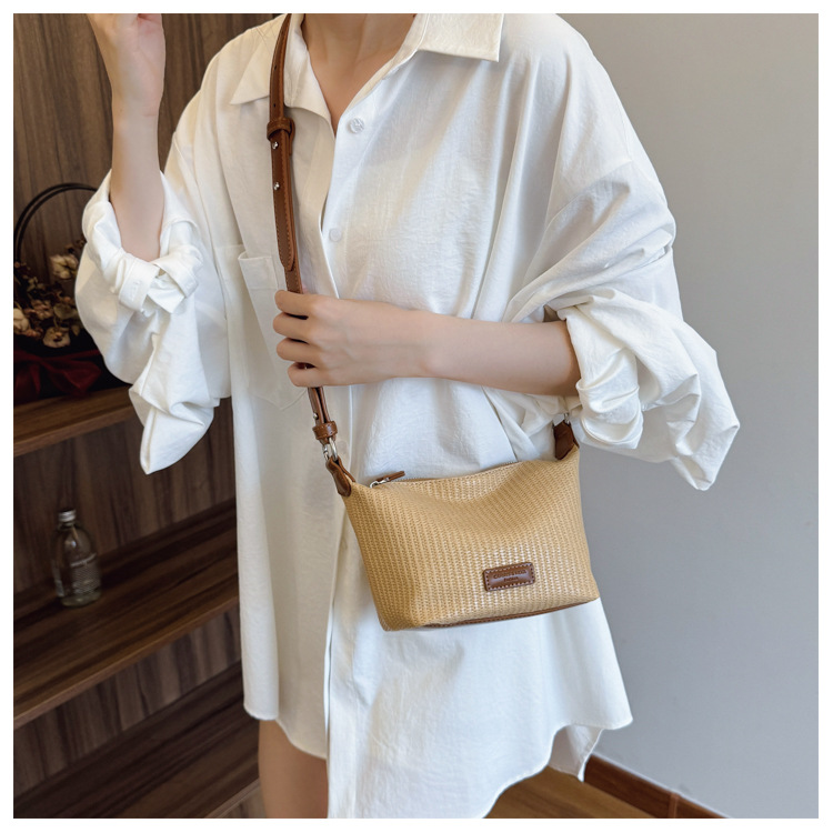 Summer niche underarm bag for women, 2025 new retro and fashionable handbag, versatile single-shoulder crossbody bucket bag undefined