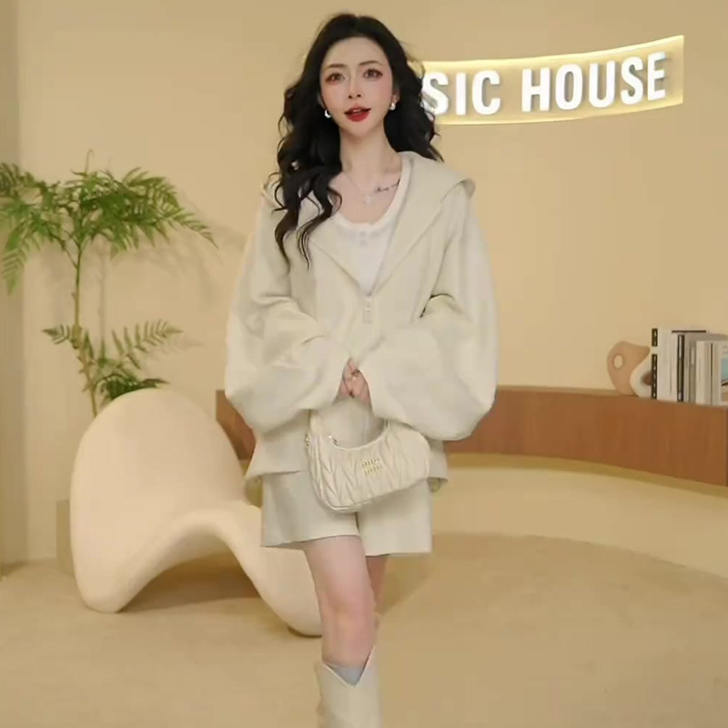 6990 in stock high quality 2025 spring new designer fashion temperament lazy hooded two-piece suit 6990 in stock high quality 2025 spring new designer fashion temperament lazy hooded two-piece suit