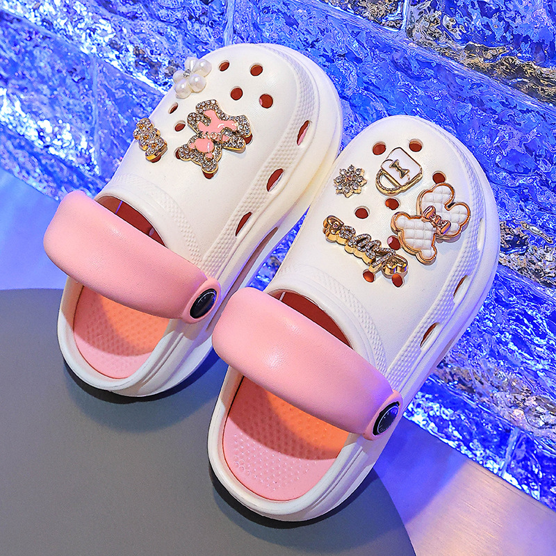 분홍색과 흰색의 작은 향기