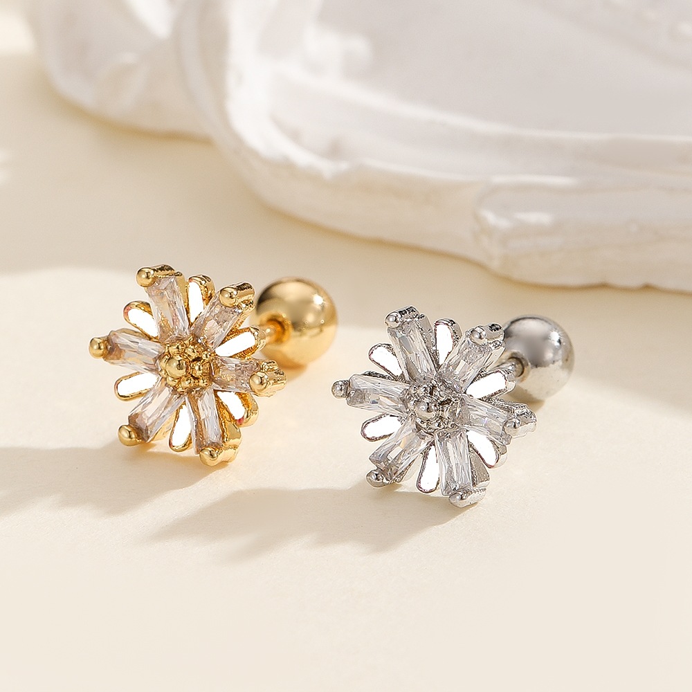 Pointed titanium steel lip stud product view