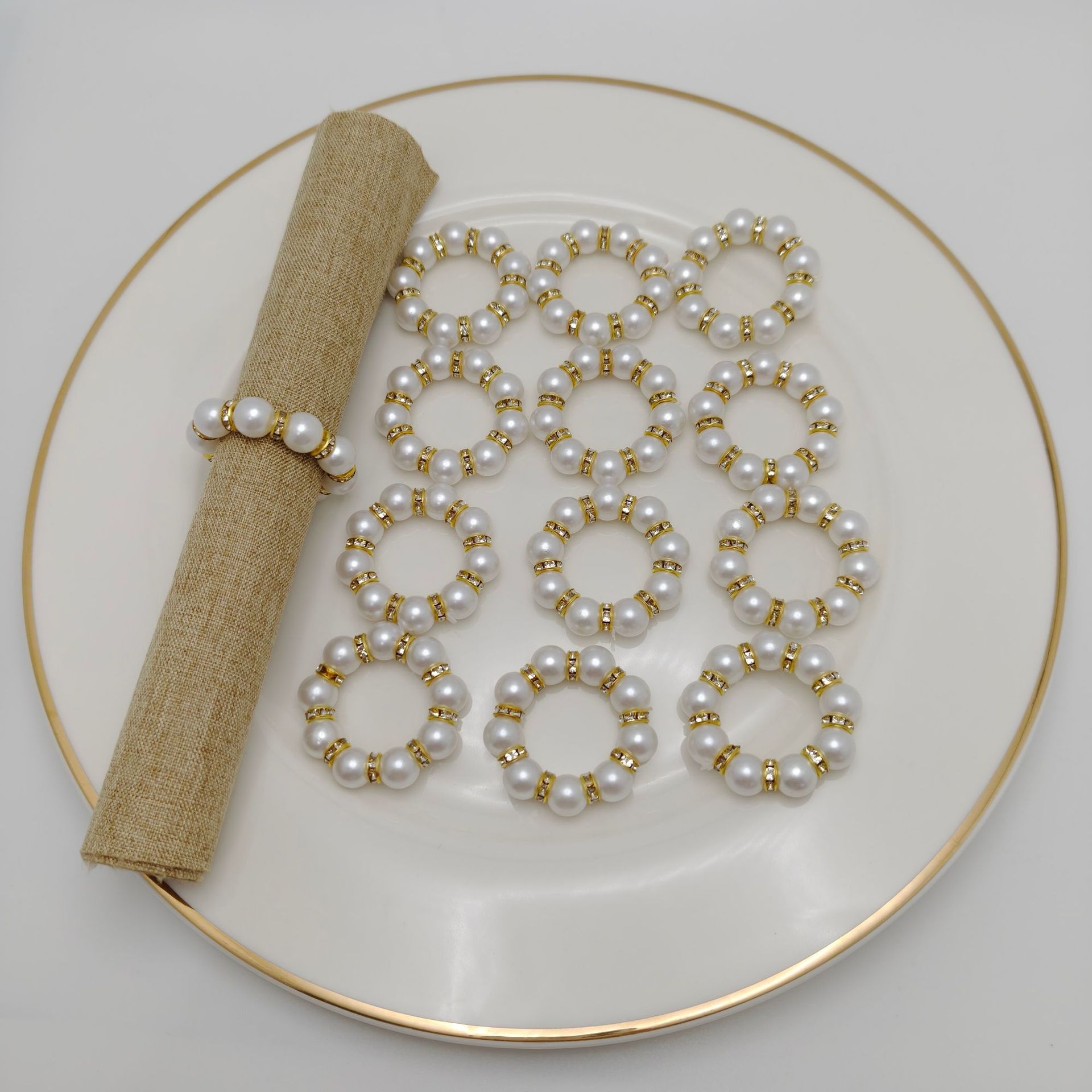 Cross-border pearl napkin ring, light luxury wedding napkin ring, western restaurant table setting, colorful diamond-encrusted napkin buckle