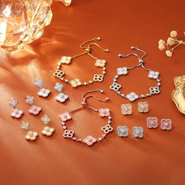 耳钉;耳环;项链