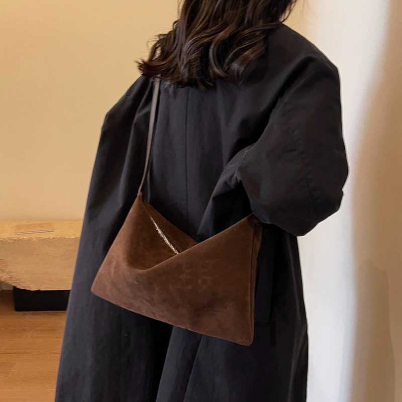 Сумка через плечо, ретро-матовый демисезон, вместительная с регулируемым ремнем