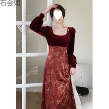 大码新中式水墨方领连衣裙女秋冬感气质收腰红色丝绒礼服长裙