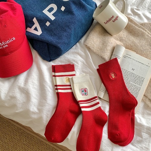 Double needle embroidery blessing ins thick thread animal year socks wedding couple wedding socks red new year-middle tube