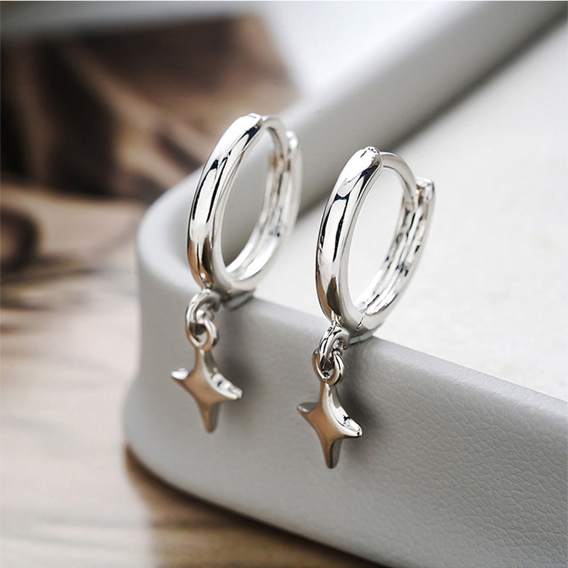 Classic Four-pointed Star Hoop Earrings For Men Korean Style_voghion.com