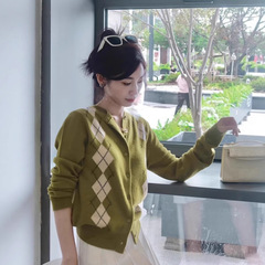 高货MIU菱格纹休闲百搭圆领长袖针织开衫复古百搭款针织衫长袖女