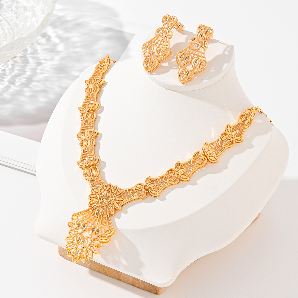 Joyas de moda europeas y americanas, aretes de cobre dorados, pendientes, collares, opciones de comercio electrónico transfronterizo, joyas populares en el Oriente Medio