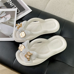 Women's Fairy-Style New Summer Flip-Flops: Flat-Heeled, Fashionable Beach Sandals—Instagram-Worthy Women's Thongs