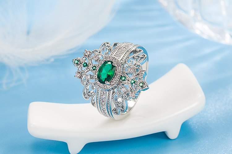 Luxurious Crown Copper Plating Rhinestones Rings 1 Piece