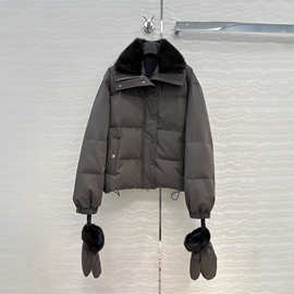 2025冬季新款精致优雅气质显瘦简约时髦干净洋气帅气宽松手套羽绒