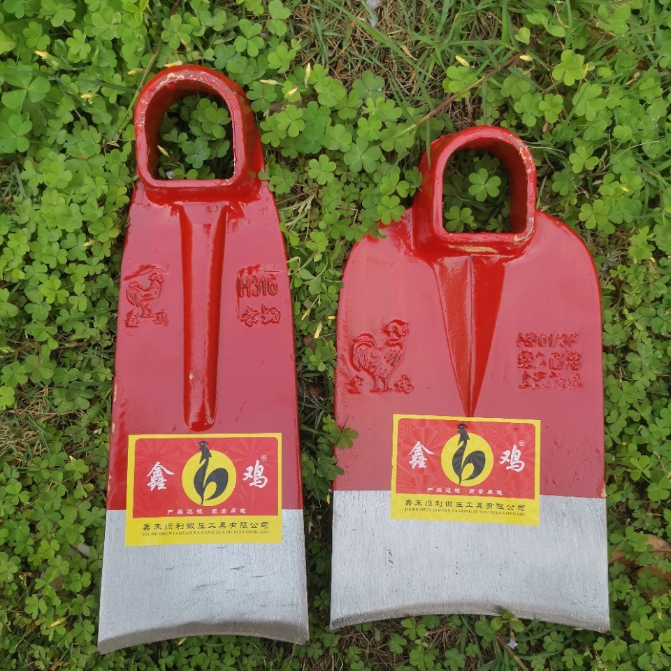 农用锄头锻打锄头