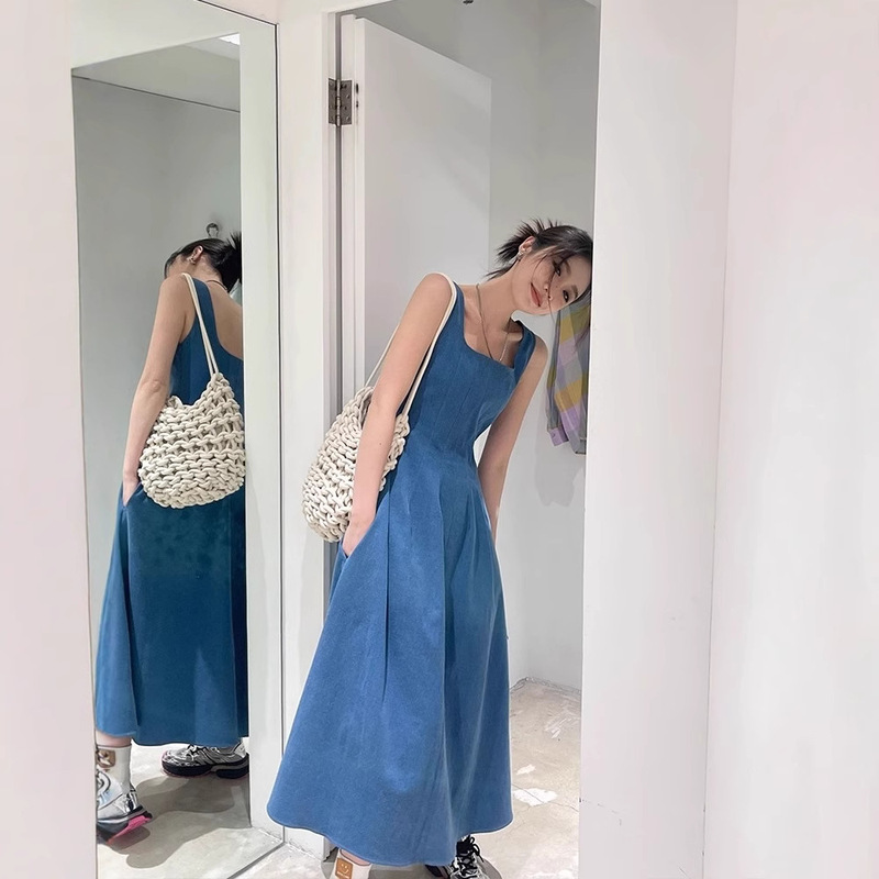 Blue Mist Love French-Style Dress for Women, Summer Niche Design, Waist-Cinching, Elegant Spaghetti Strap Long Dress, Blue Dress