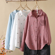 日系森女新款卡通刺绣樱桃蕾丝镂空口袋女士长袖衬衫批发潮